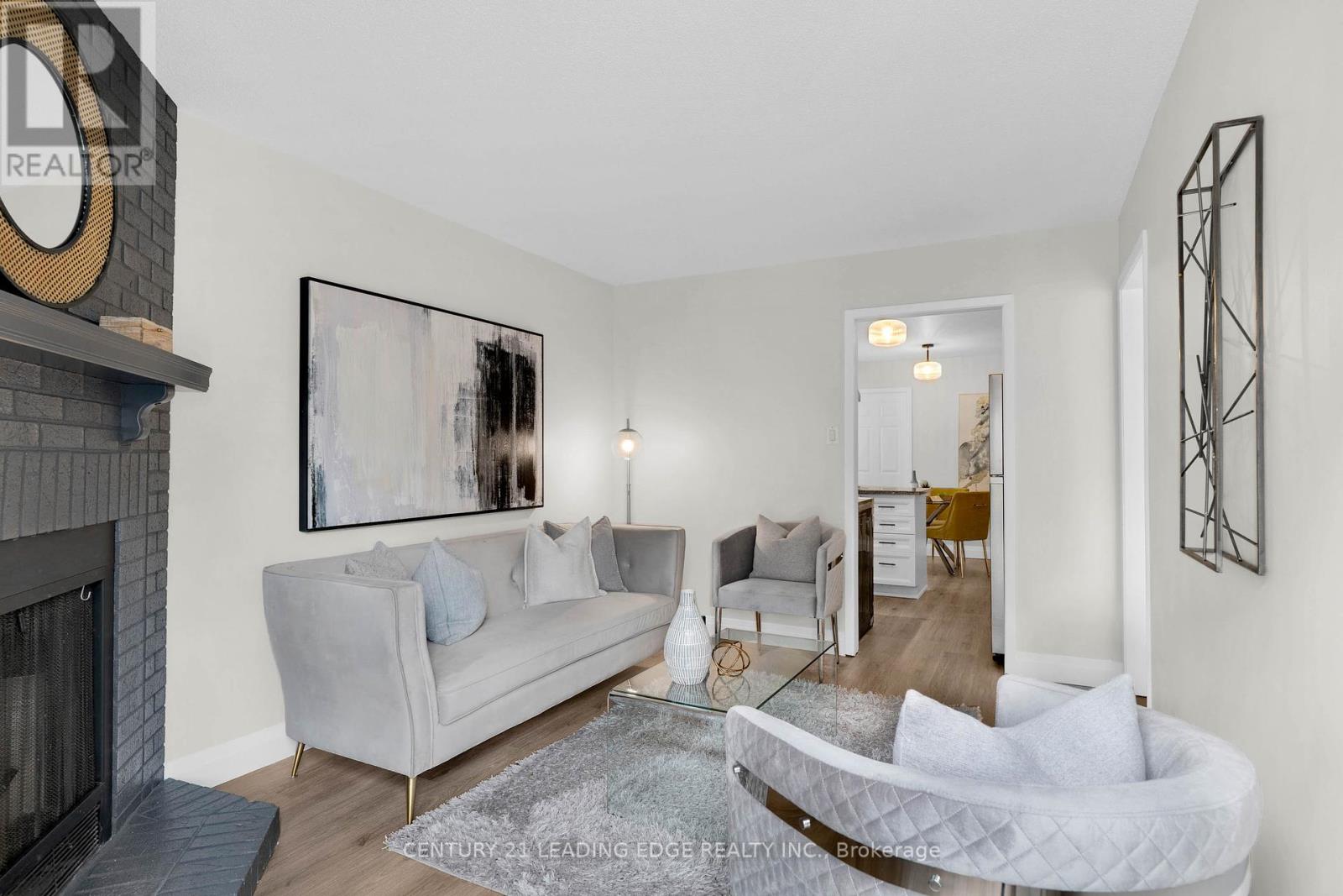 39 Lavron Court, Markham, Ontario  L3S 2N8 - Photo 10 - N12410928