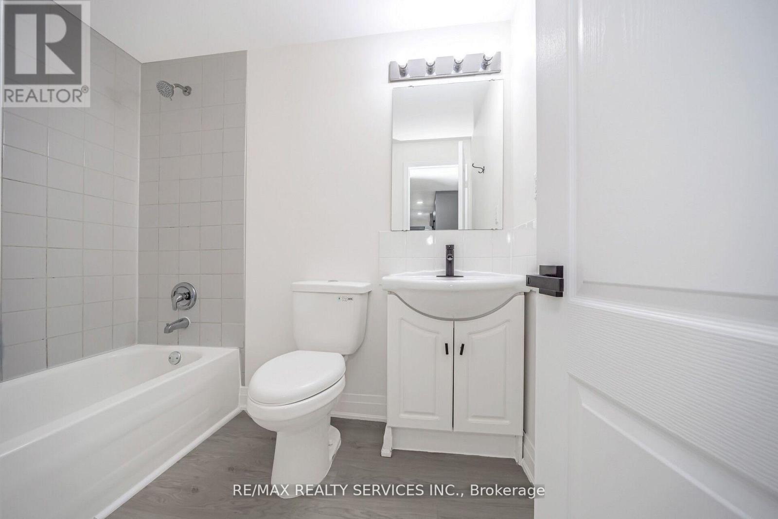 10 Linderwood Drive, Brampton, Ontario  L7A 1R7 - Photo 44 - W12410905
