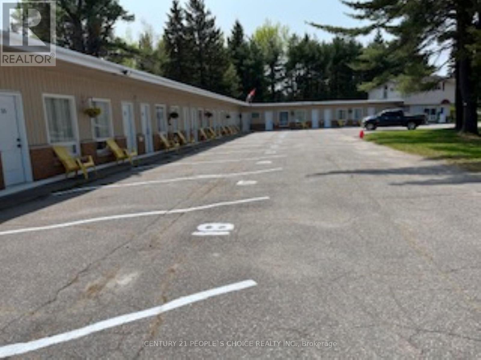 1515 Trunk Road, Sault Ste Marie, Ontario  P6A 6X9 - Photo 3 - X12410914