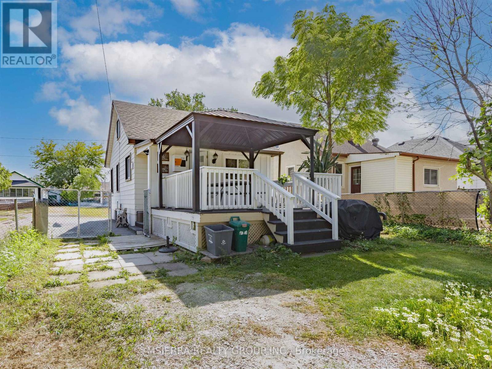 59 Hamilton Street, St. Catharines, Ontario  L2S 1K8 - Photo 22 - X12410919