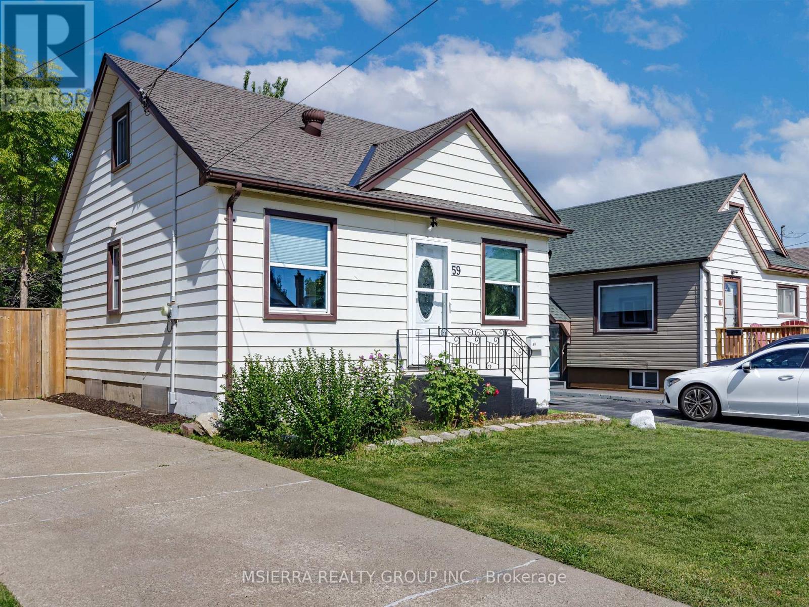 59 Hamilton Street, St. Catharines, Ontario  L2S 1K8 - Photo 3 - X12410919