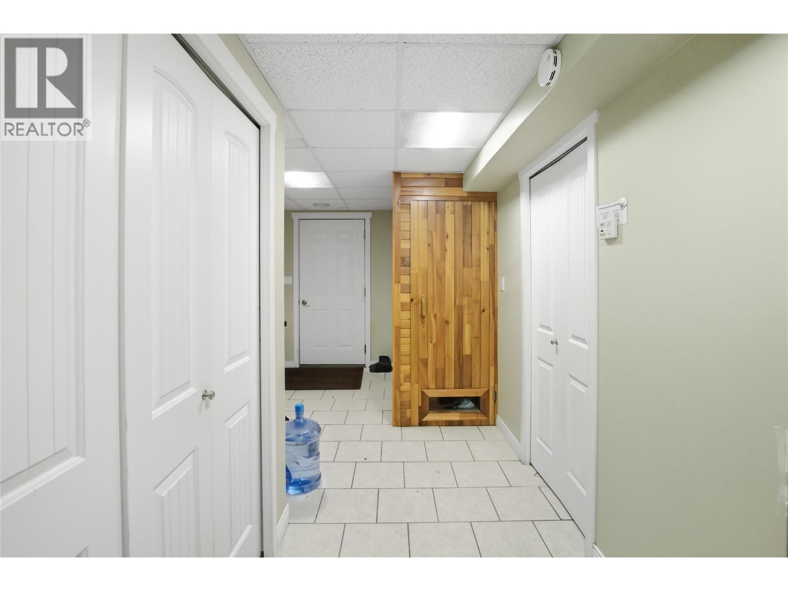 5996 Todd Hill Crescent, Kamloops, British Columbia  V2C 4X8 - Photo 27 - 10357984