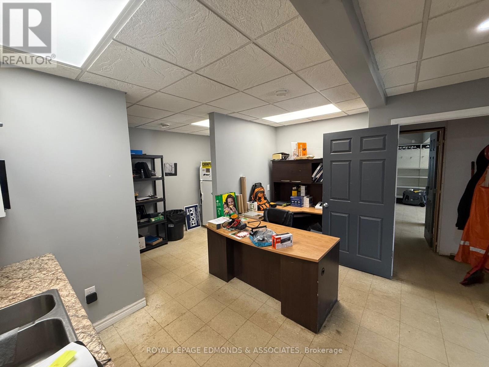 2551 Petawawa Boulevard, Petawawa, Ontario  K8H 1Y6 - Photo 7 - X12398644