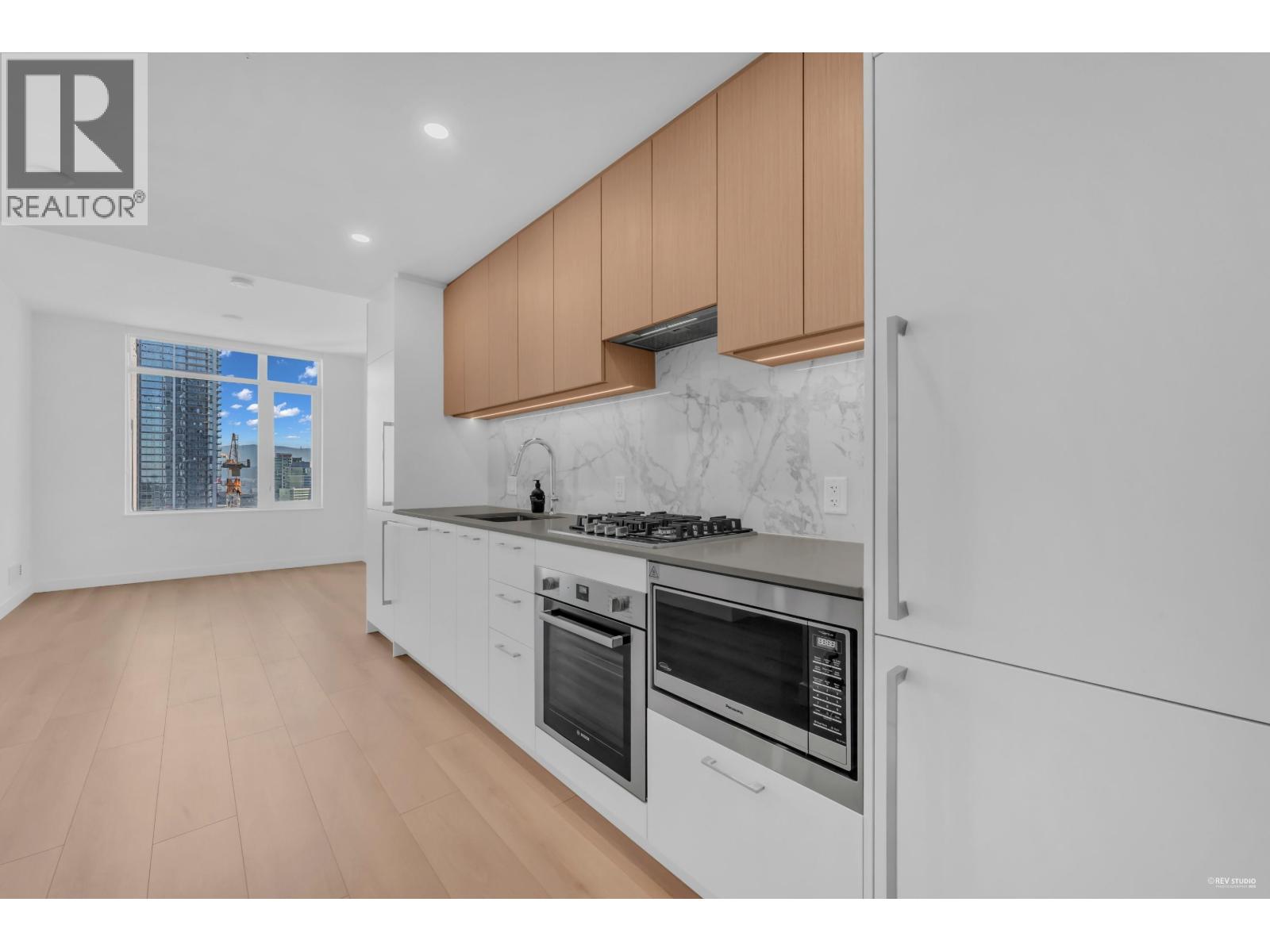 2307 6468 WILLINGDON AVENUE, Burnaby, British Columbia