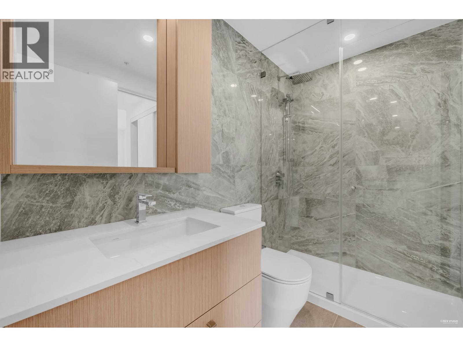 2307 6468 Willingdon Avenue, Burnaby, British Columbia  V5H 0L3 - Photo 2 - R3049449