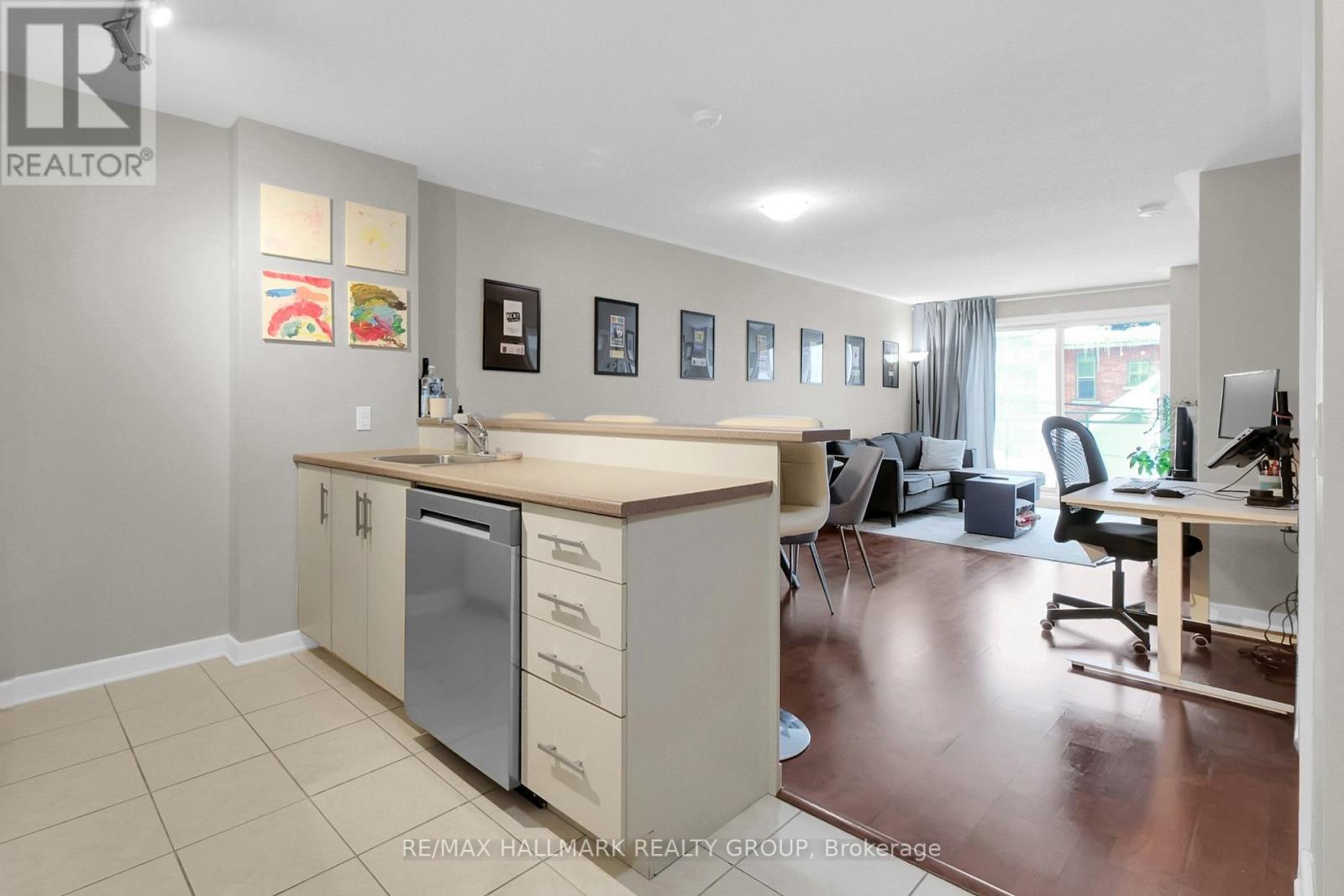 209 - 138 Somerset Street W, Ottawa, Ontario  K2P 0A3 - Photo 21 - X12410949