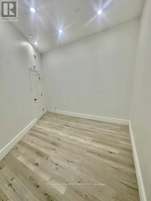 303 - 206 Carlton Street, Toronto, Ontario  M5A 2L1 - Photo 2 - C12361156