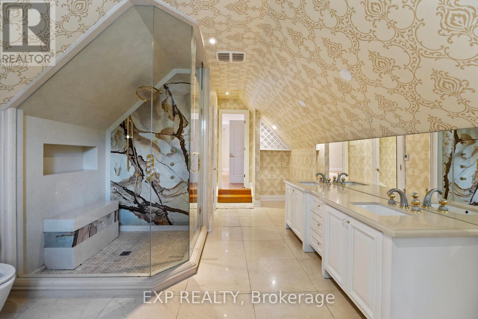 70 Hemingway Crescent N, Markham, Ontario  L3R 2V6 - Photo 19 - N12402303