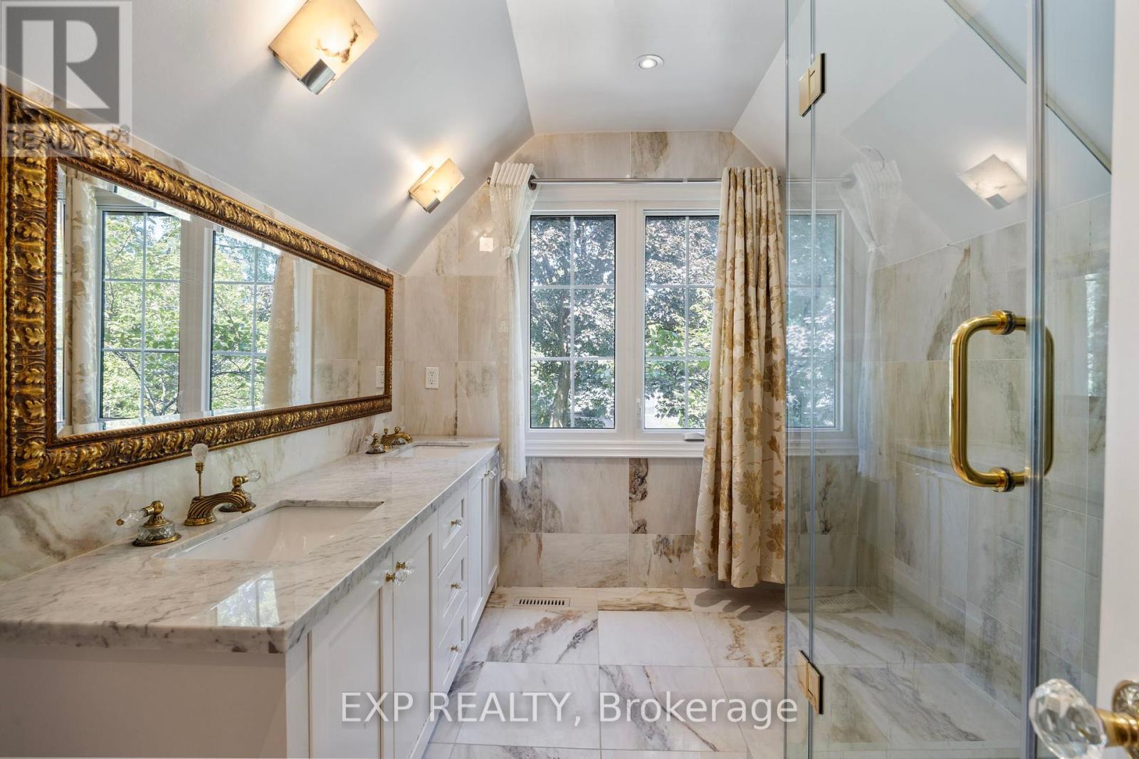 70 Hemingway Crescent N, Markham, Ontario  L3R 2V6 - Photo 23 - N12402303