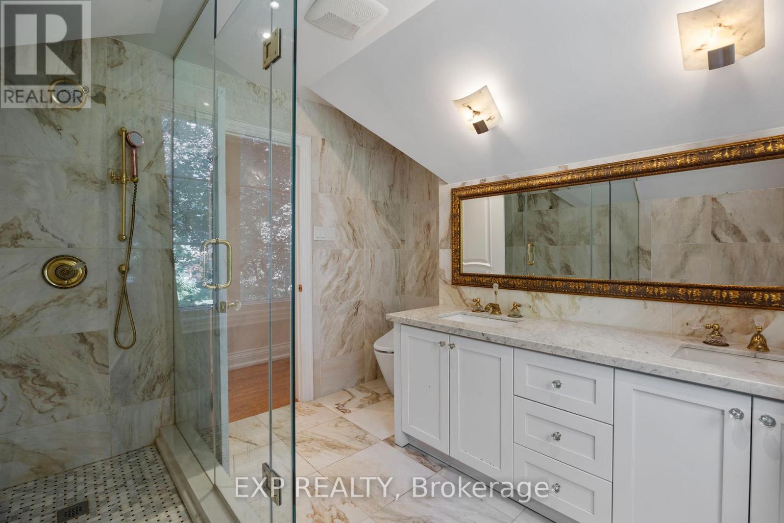 70 Hemingway Crescent N, Markham, Ontario  L3R 2V6 - Photo 20 - N12402303