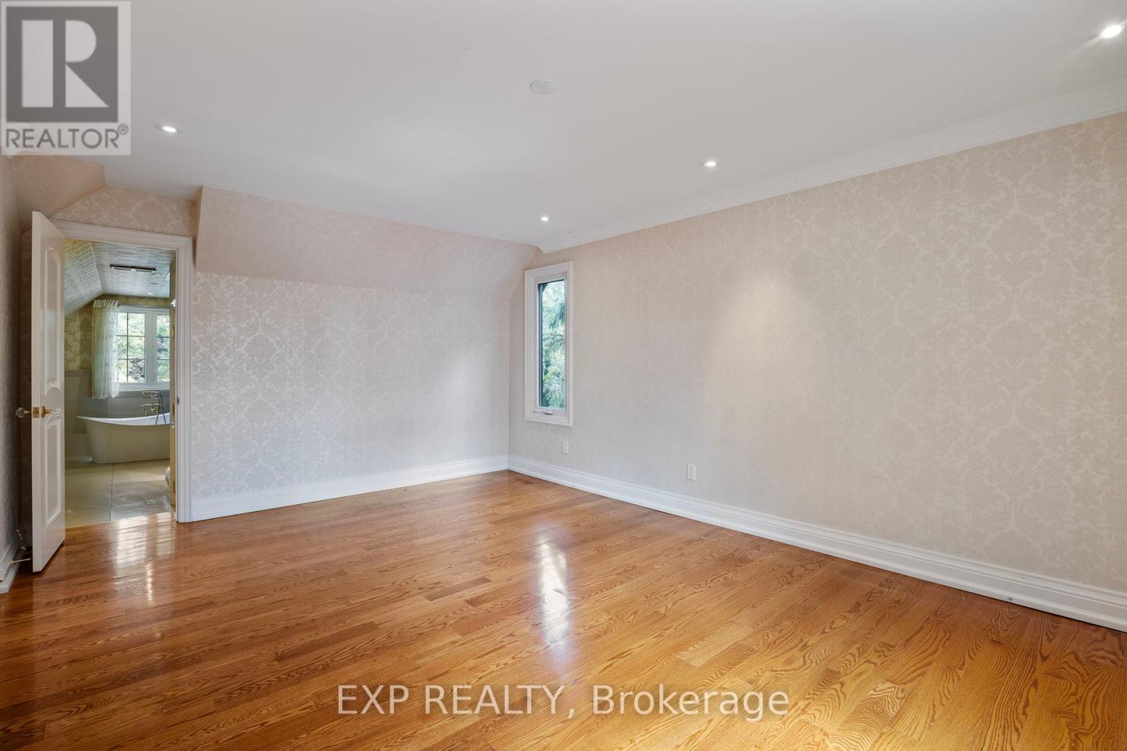 70 Hemingway Crescent N, Markham, Ontario  L3R 2V6 - Photo 26 - N12402303