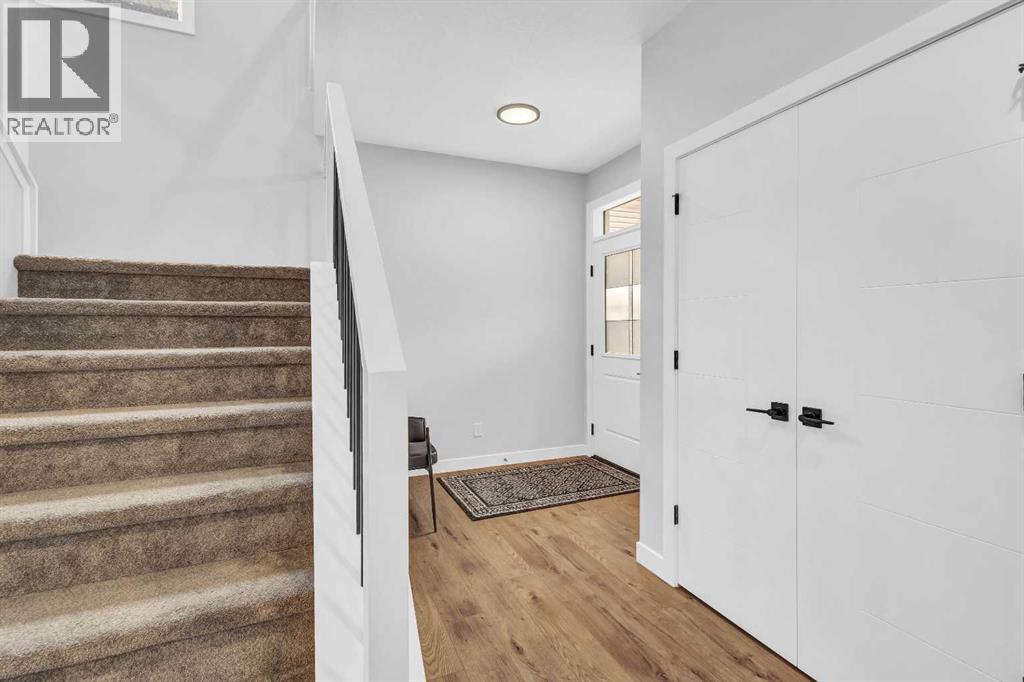 53 Amblehurst Gardens Nw, Calgary, Alberta  T3P 1Z9 - Photo 2 - A2257851