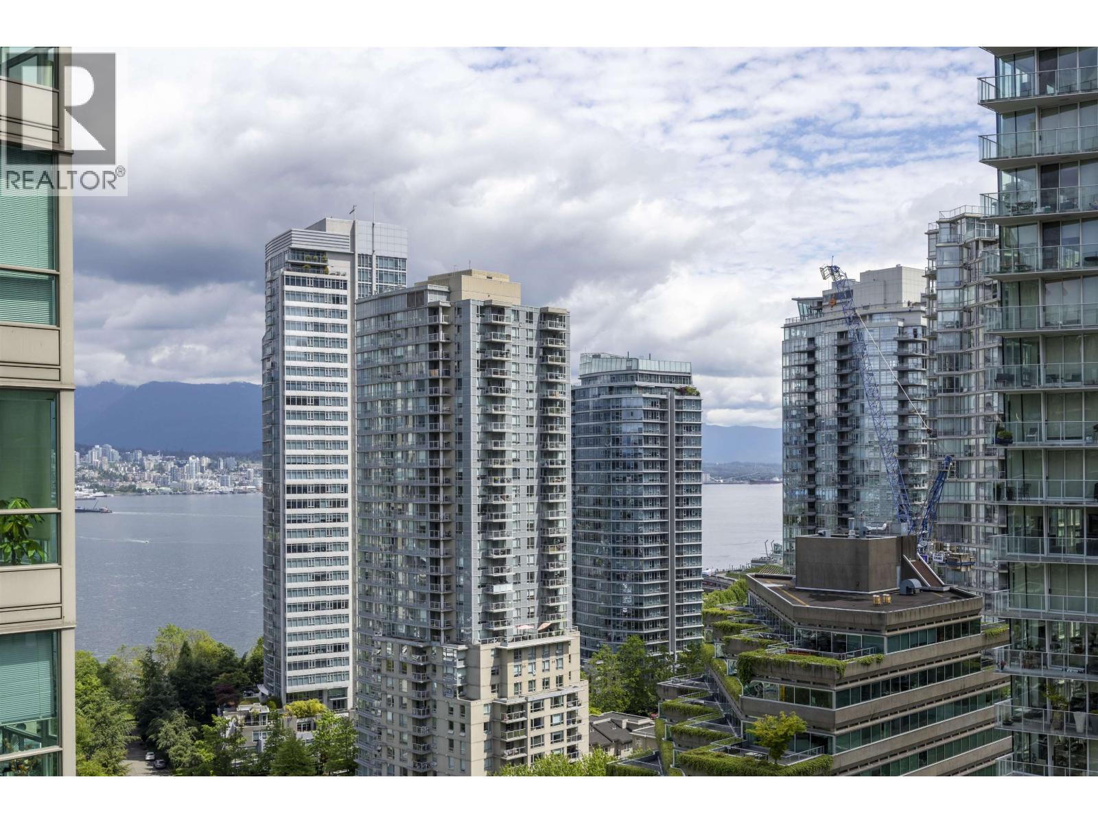 2201 1328 W PENDER STREET, Vancouver