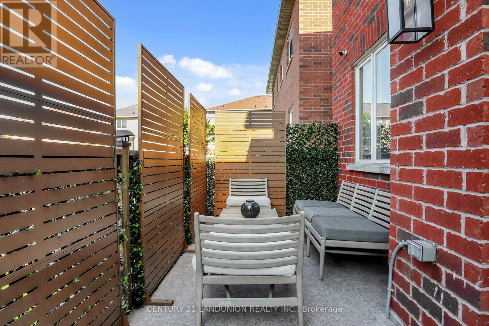 101 Gar Lehman Avenue, Whitchurch-Stouffville, Ontario L4A 0W9 - Photo 30 - N12410181