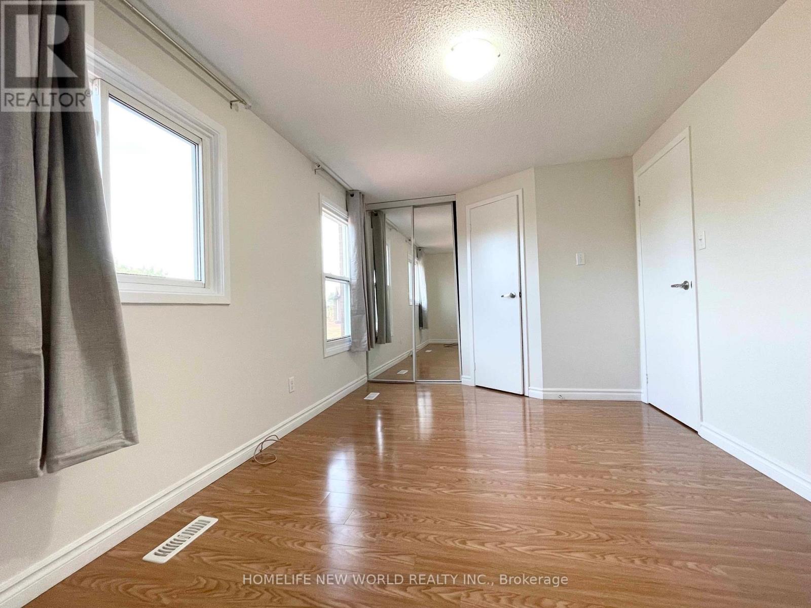 15 Duxford Crescent, Markham, Ontario  L3R 7B1 - Photo 13 - N12410936