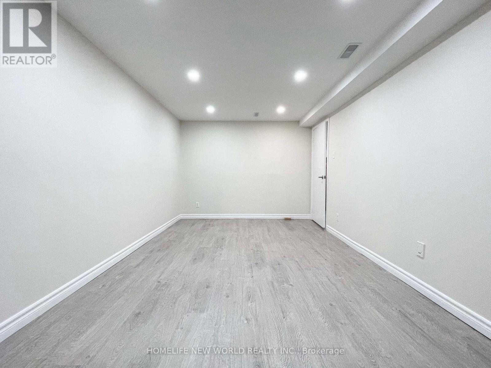 15 Duxford Crescent, Markham, Ontario  L3R 7B1 - Photo 20 - N12410936