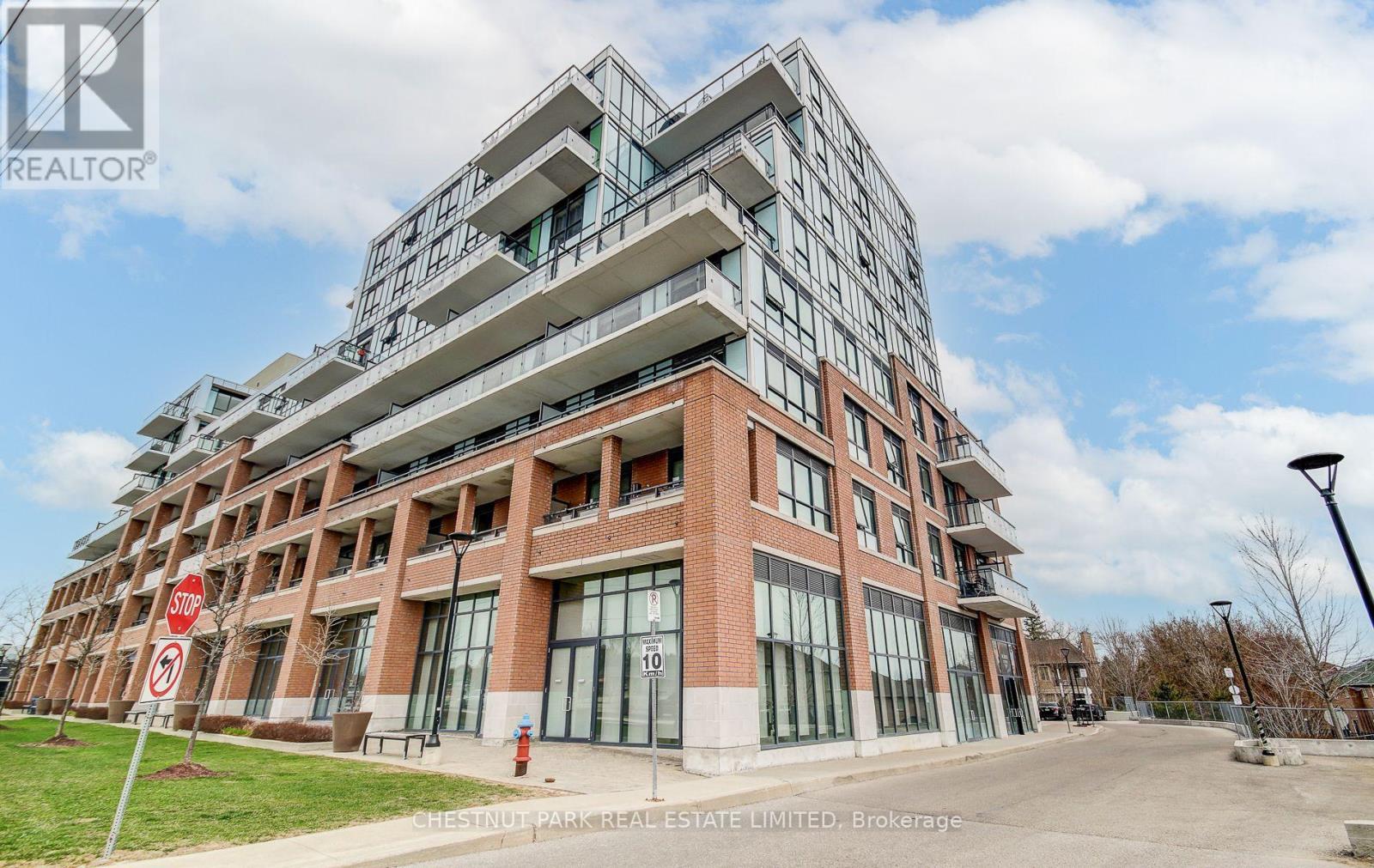 109 - 11611 Yonge Street, Richmond Hill, Ontario  L4E 1G2 - Photo 2 - N12410947