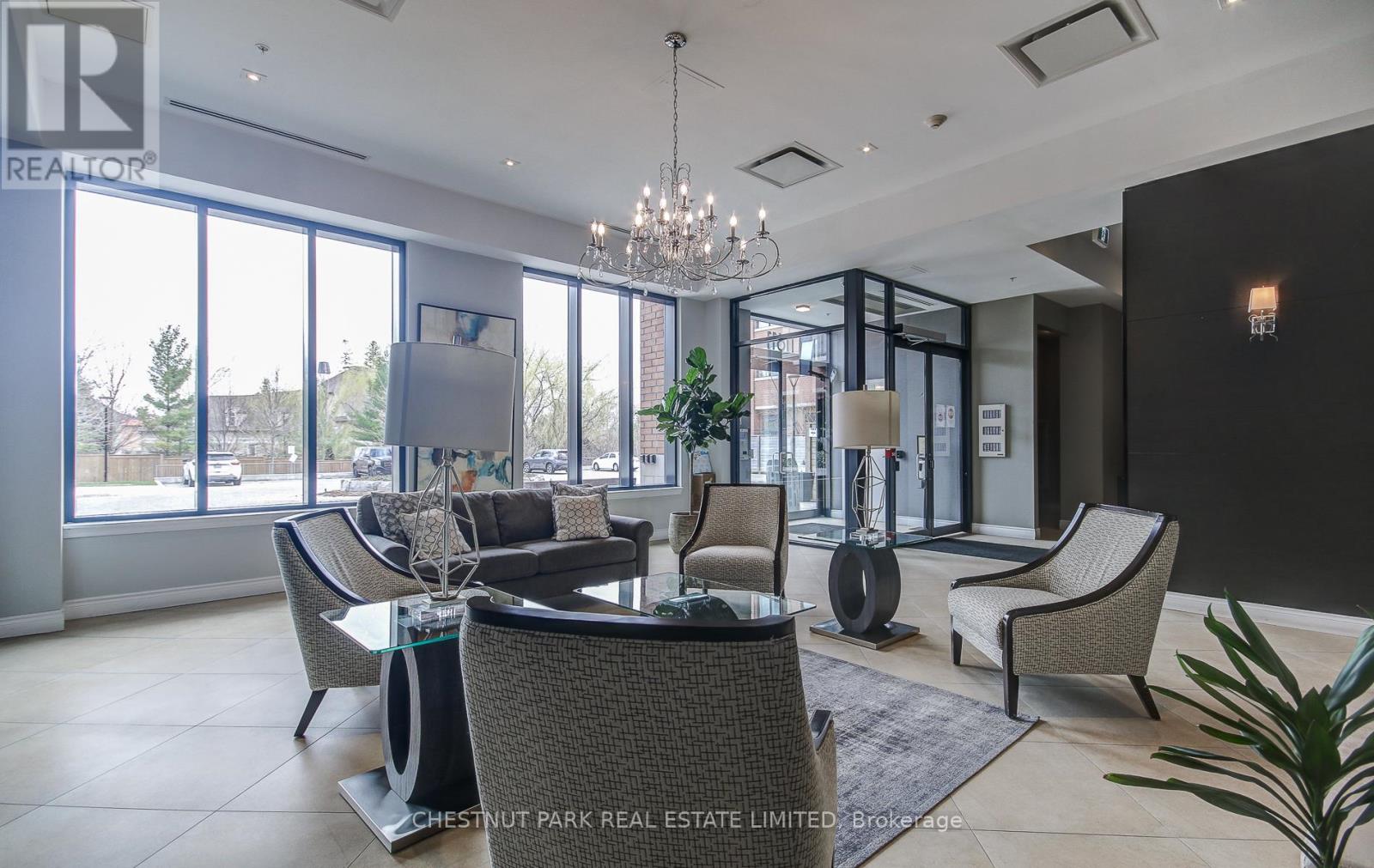 109 - 11611 Yonge Street, Richmond Hill, Ontario  L4E 1G2 - Photo 5 - N12410947