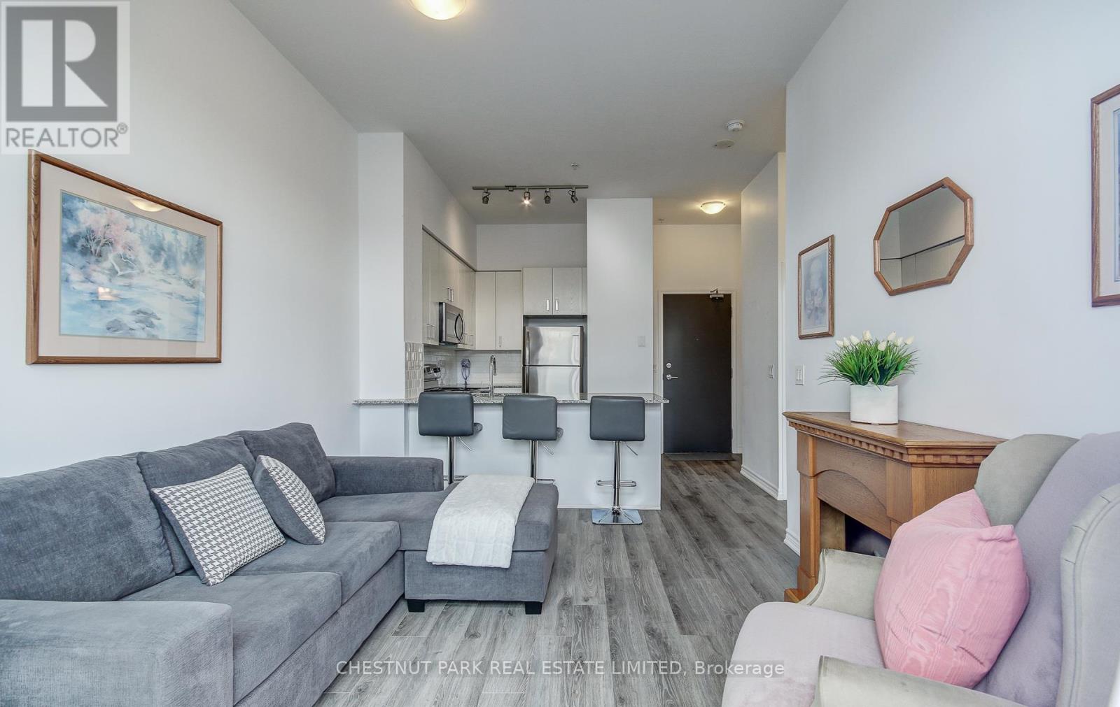 109 - 11611 Yonge Street, Richmond Hill, Ontario  L4E 1G2 - Photo 9 - N12410947