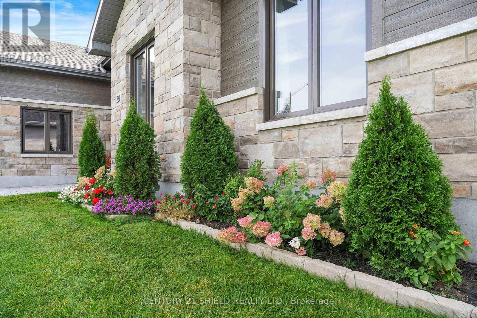 29 Whitetail Avenue, Cornwall, Ontario  K0C 1P0 - Photo 15 - X12404997