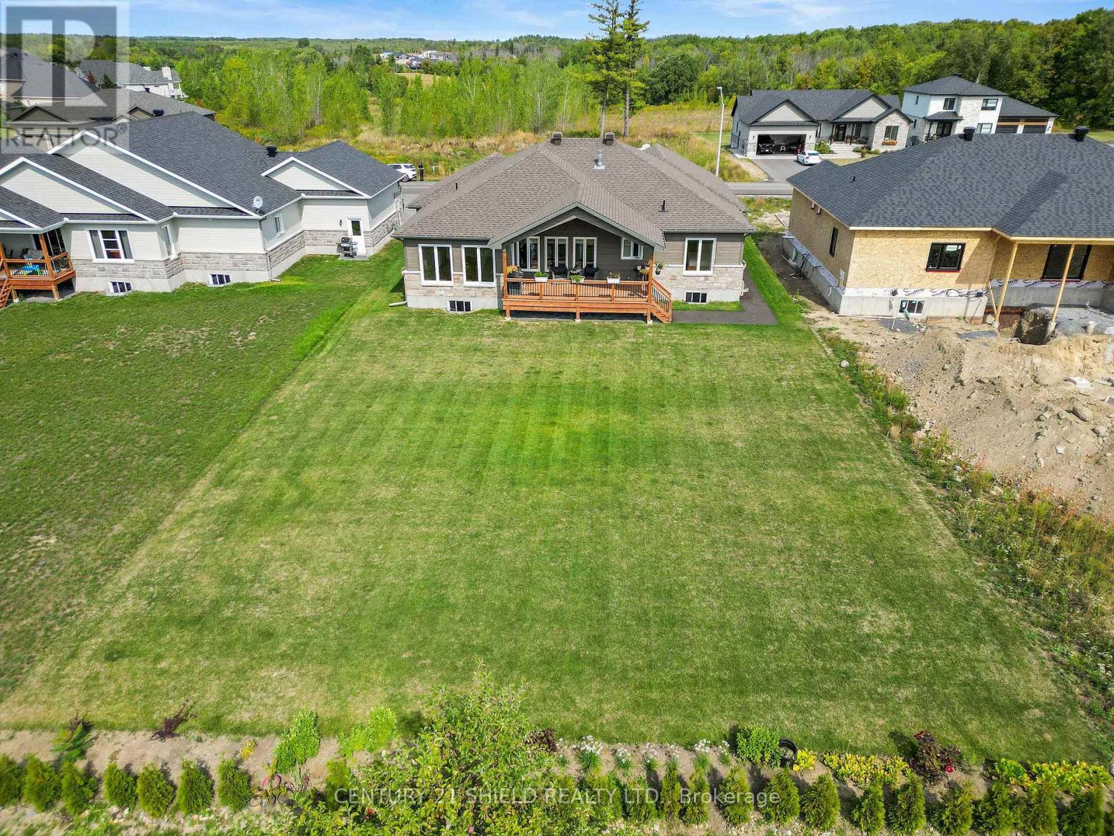 29 Whitetail Avenue, Cornwall, Ontario  K0C 1P0 - Photo 4 - X12404997