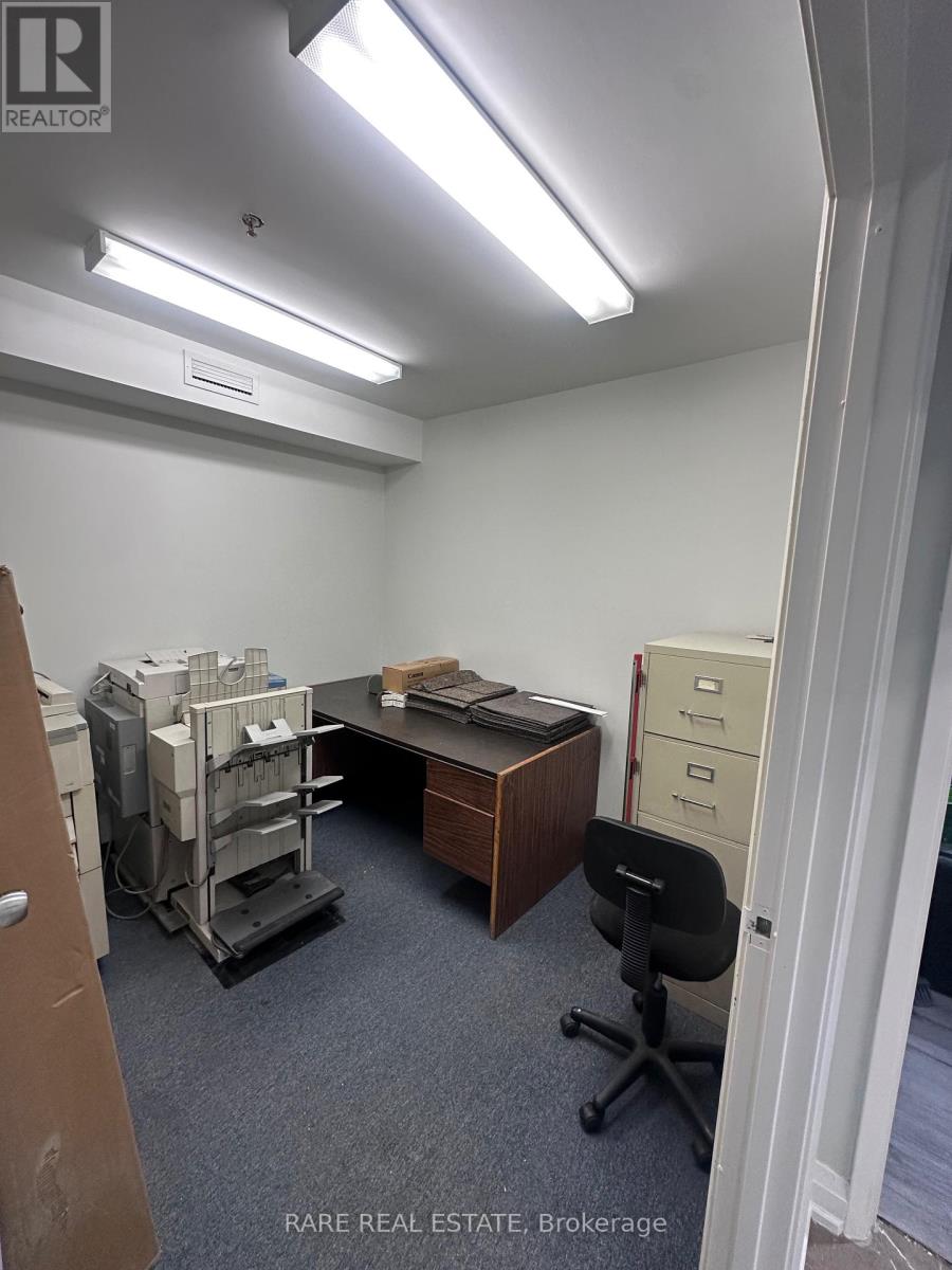 14 - 800 Petrolia Road, Toronto, Ontario  M3J 3K4 - Photo 9 - W12410956