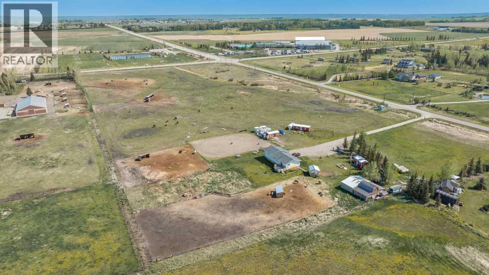 243201 Range Road 33, Rural Rocky View County, Alberta  T3Z 2E6 - Photo 2 - A2209793