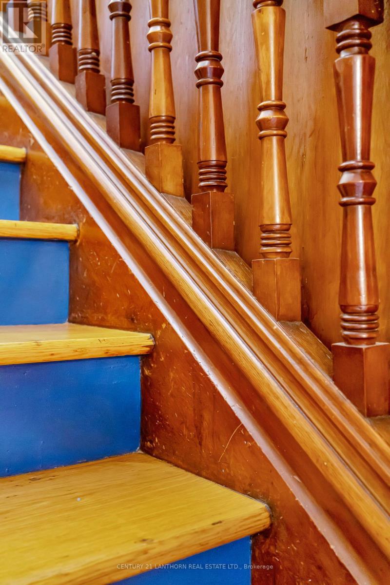 56 Mary Street, Prince Edward County, Ontario  K0K 2T0 - Photo 16 - X12410982