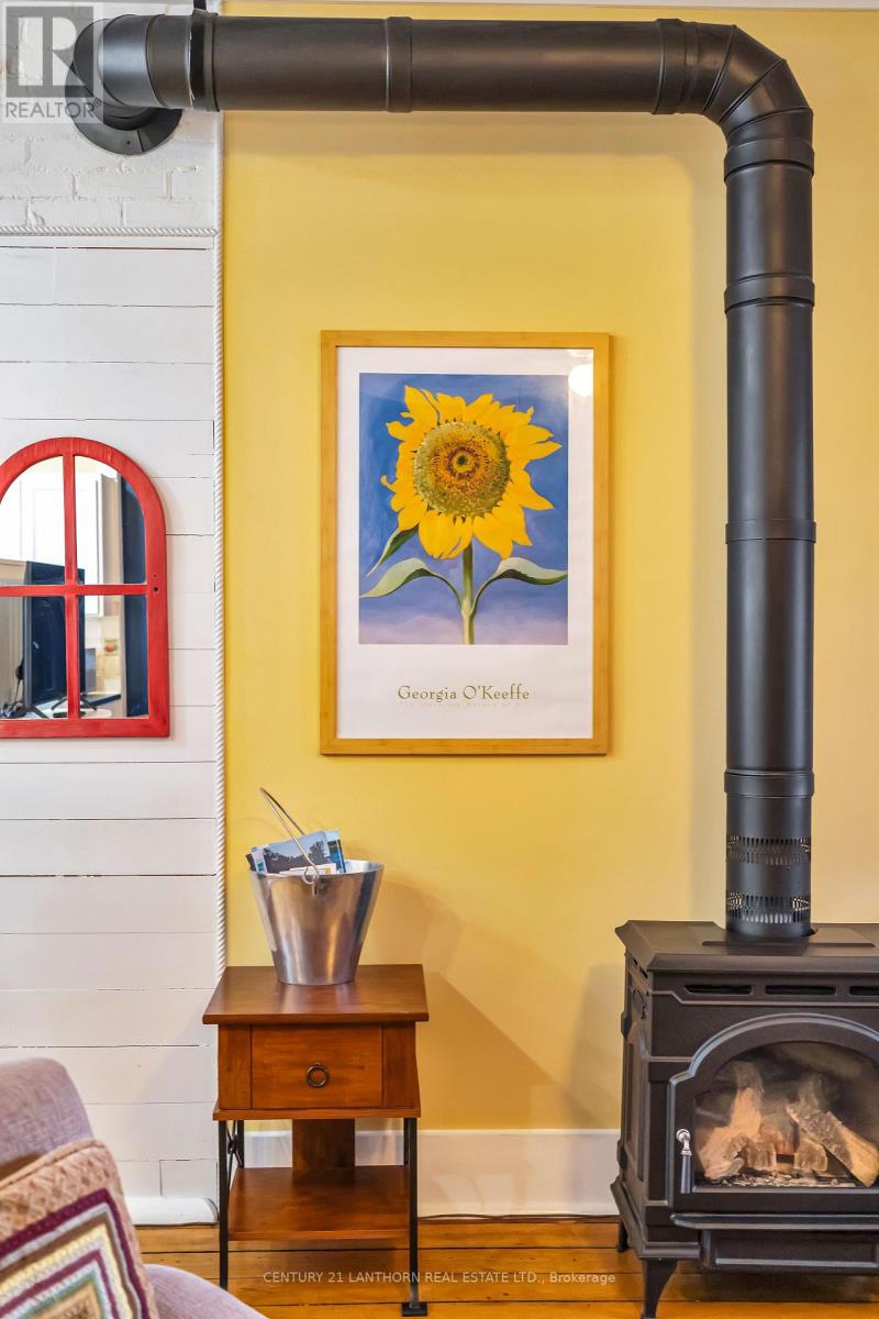 56 Mary Street, Prince Edward County, Ontario  K0K 2T0 - Photo 32 - X12410982