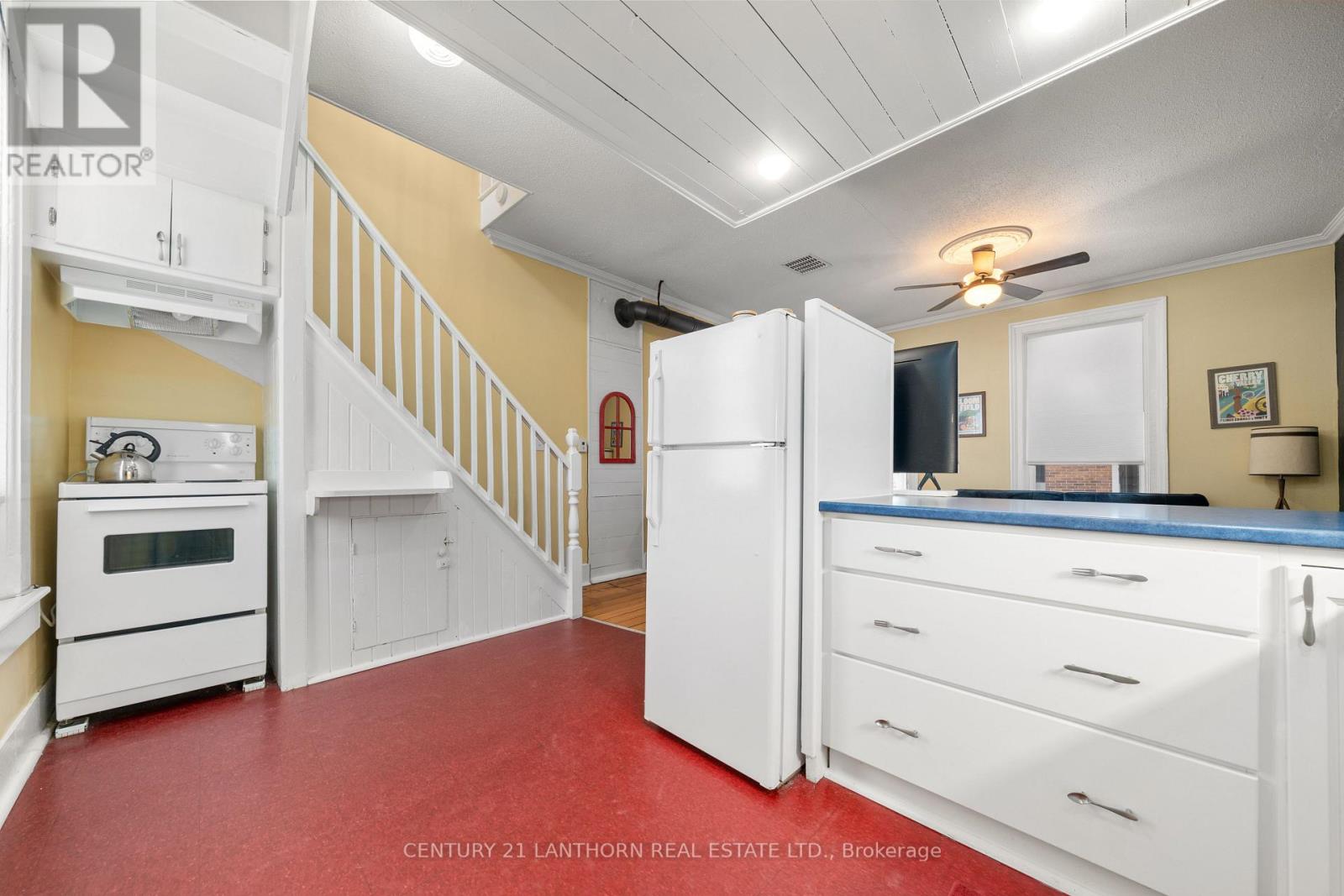 56 Mary Street, Prince Edward County, Ontario  K0K 2T0 - Photo 33 - X12410982