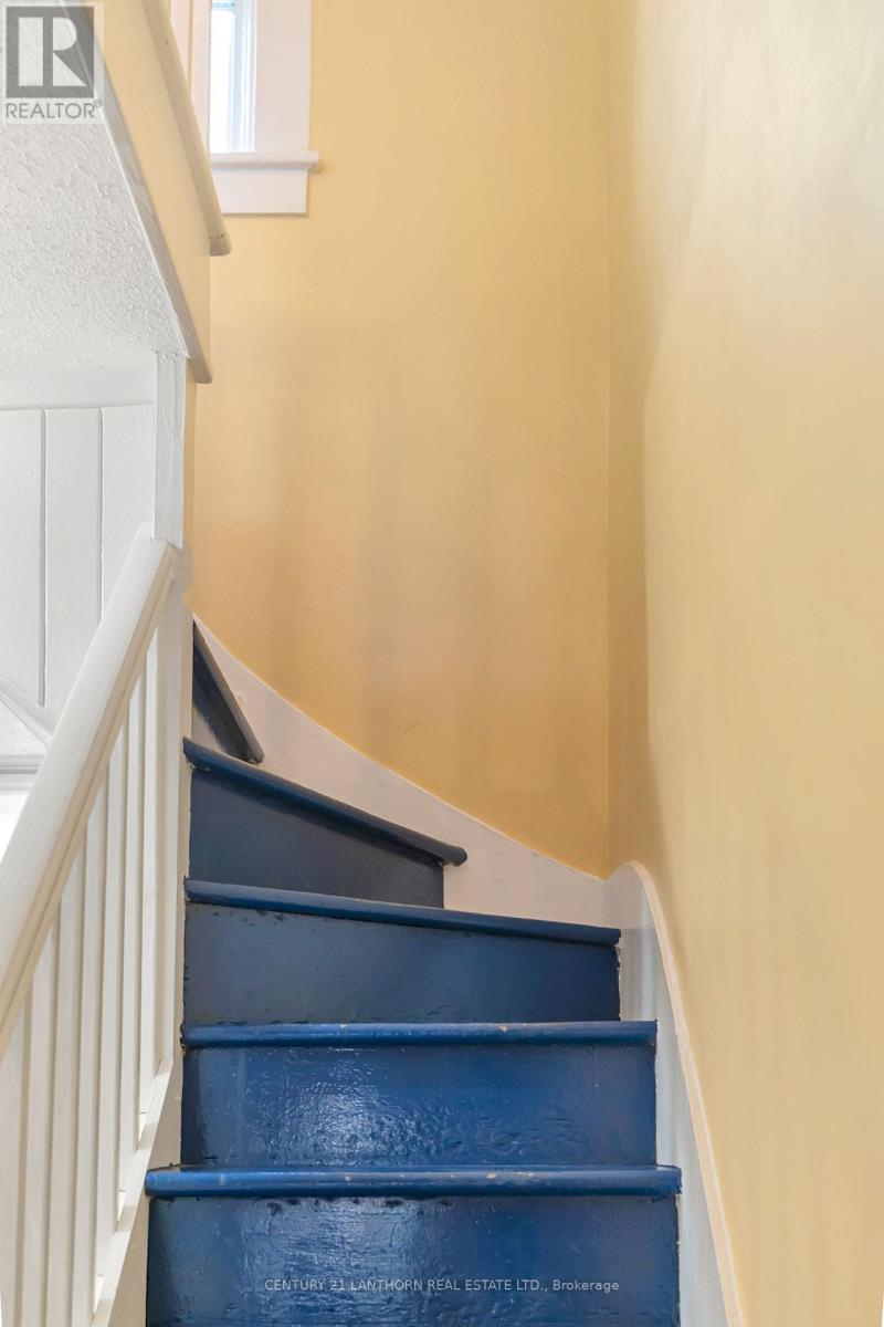 56 Mary Street, Prince Edward County, Ontario  K0K 2T0 - Photo 34 - X12410982