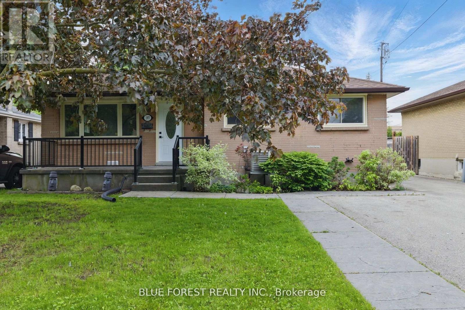 197 Atkinson Boulevard, London East, Ontario  N5W 4Z5 - Photo 2 - X12410967