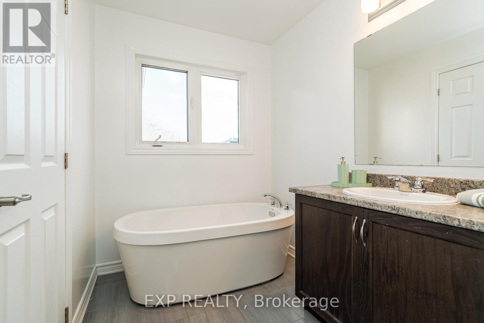 722 Devario Crescent, Ottawa, Ontario  K2J 6H3 - Photo 28 - X12410986