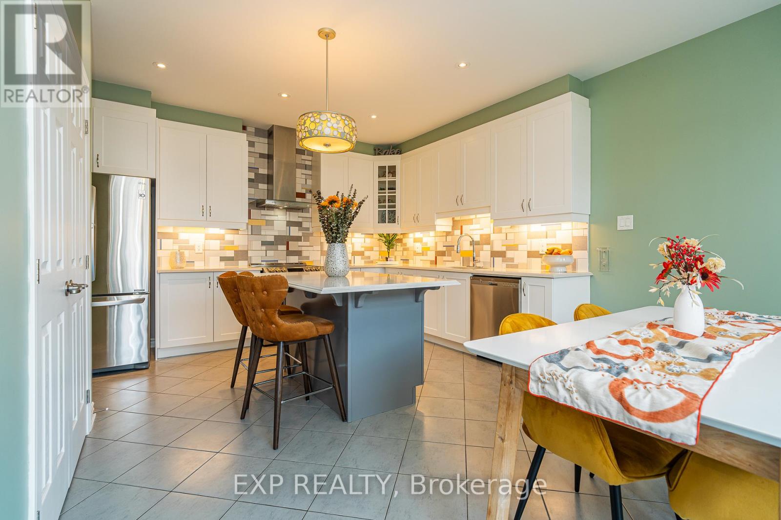722 Devario Crescent, Ottawa, Ontario  K2J 6H3 - Photo 5 - X12410986