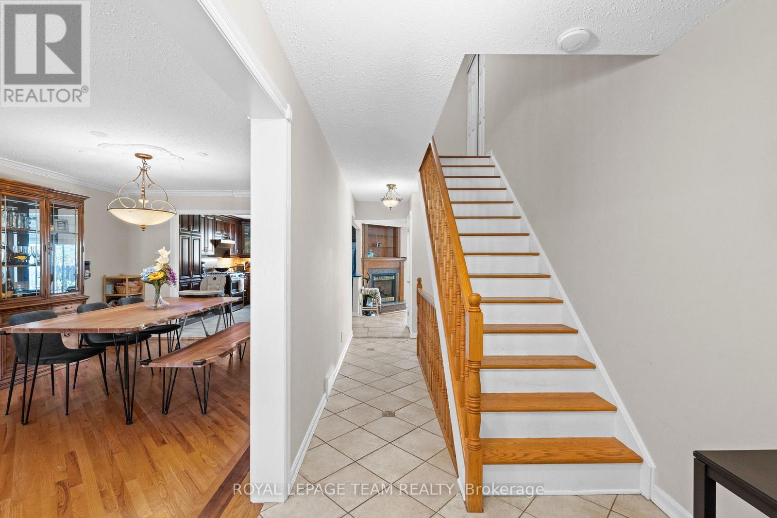 35 Ivylea Street, Ottawa, Ontario  K2G 4X1 - Photo 4 - X12410993
