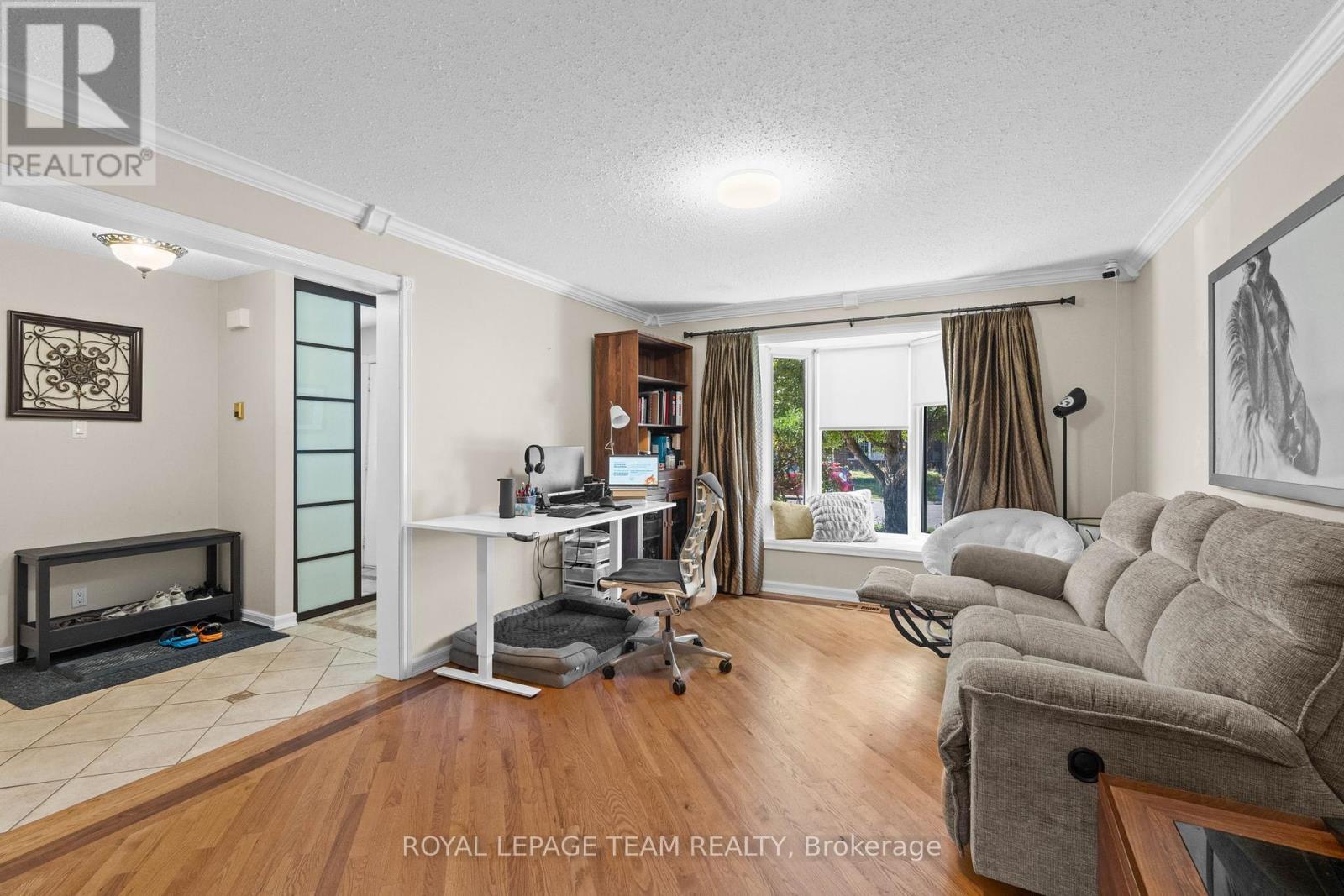 35 Ivylea Street, Ottawa, Ontario  K2G 4X1 - Photo 5 - X12410993