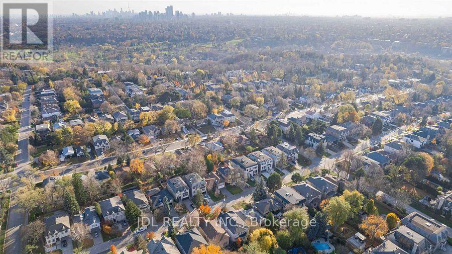 87 Munro Boulevard, Toronto, Ontario  M2P 1C5 - Photo 29 - C12410963