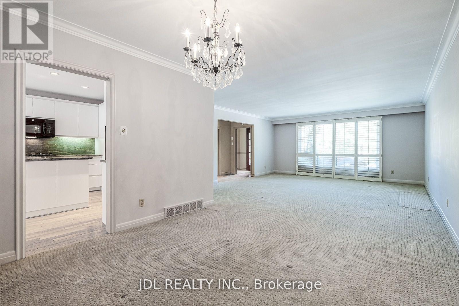 87 Munro Boulevard, Toronto, Ontario  M2P 1C5 - Photo 5 - C12410963