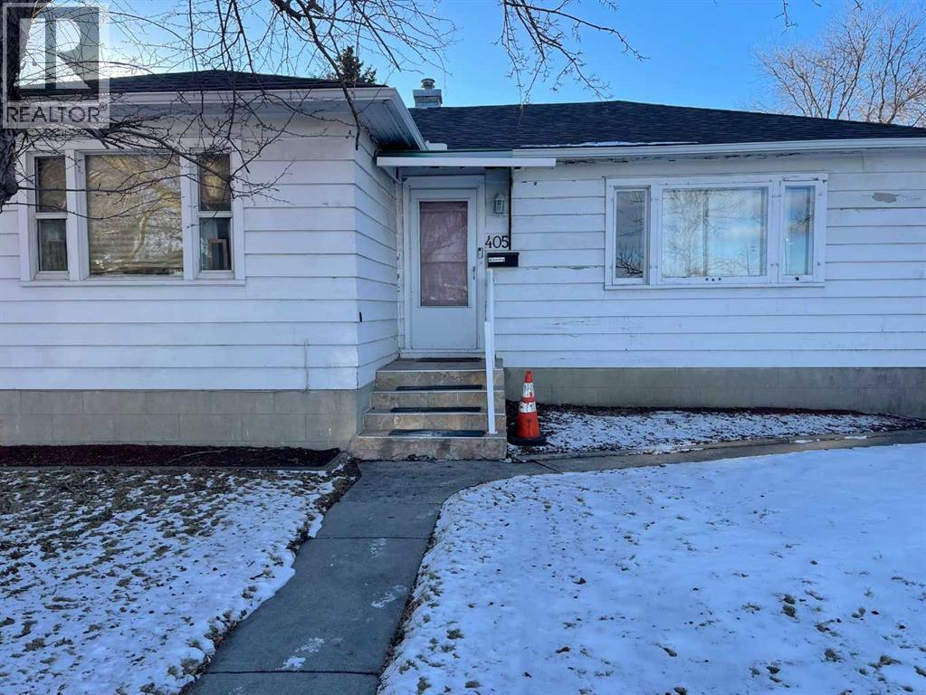 Property at 405 15 Avenue NE image 2