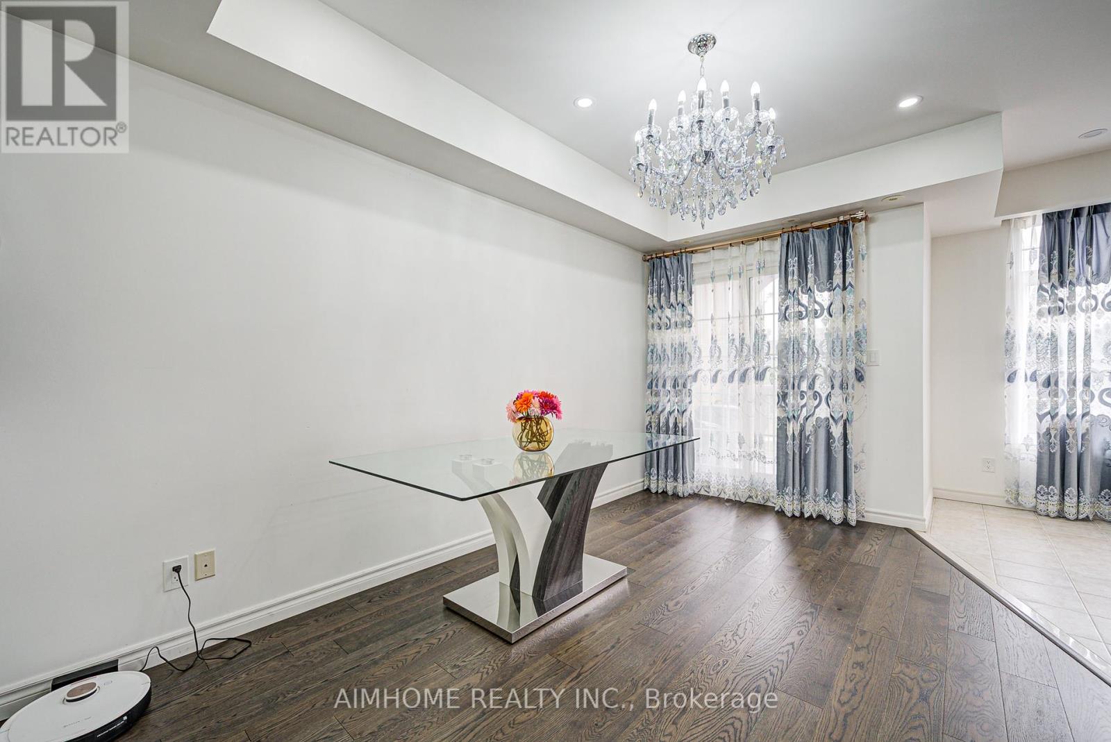 22 - 50 Greensborough Villag Circle, Markham, Ontario  L6E 0C7 - Photo 14 - N12410988
