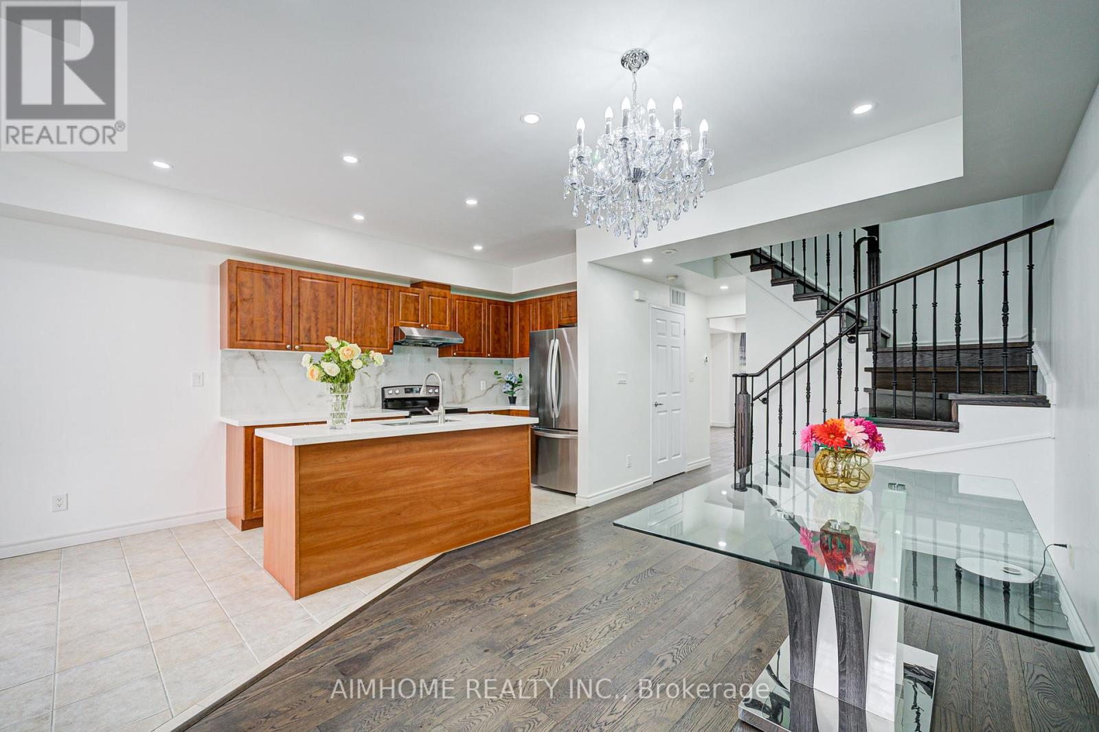 22 - 50 Greensborough Villag Circle, Markham, Ontario  L6E 0C7 - Photo 18 - N12410988