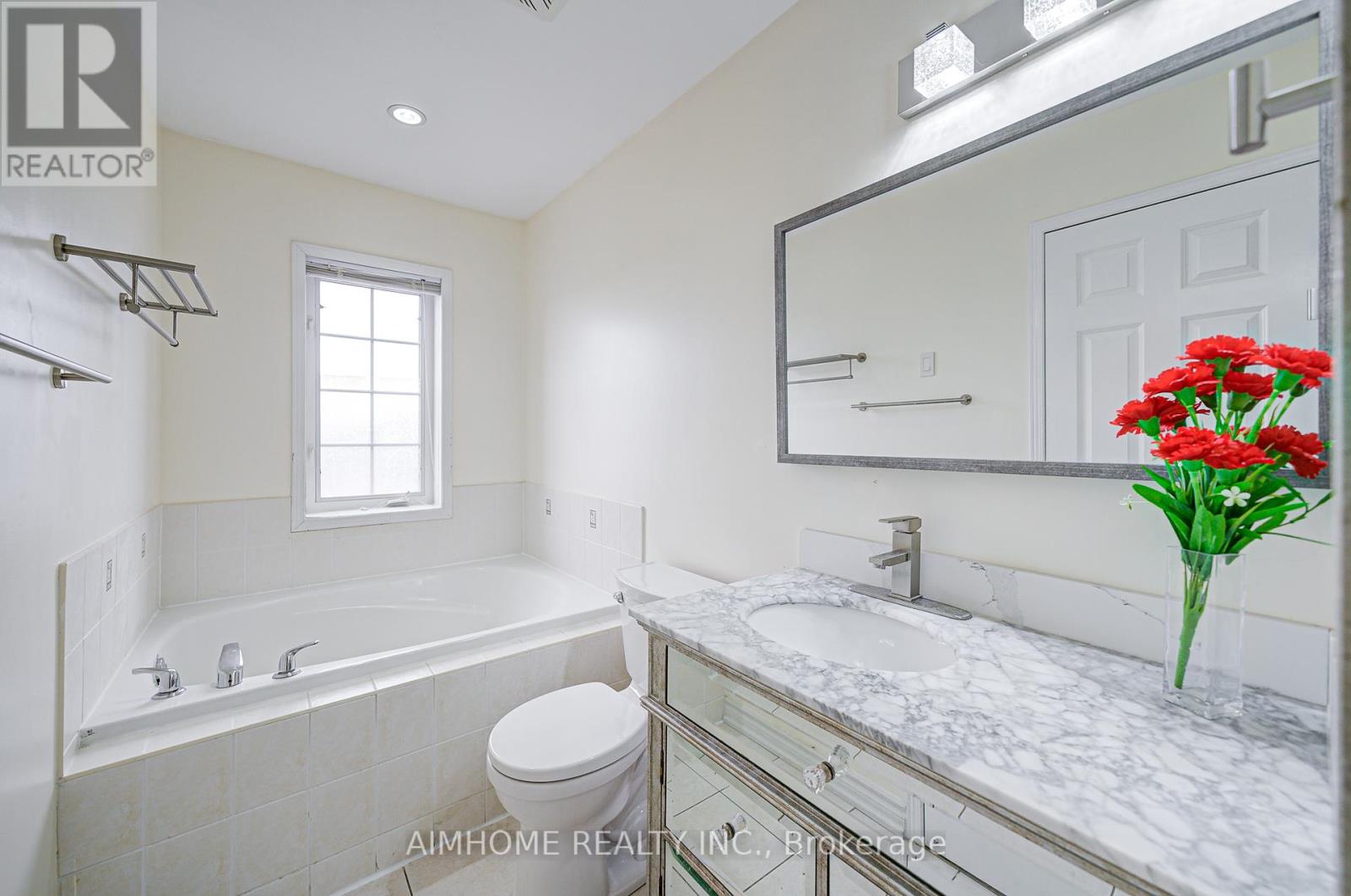 22 - 50 Greensborough Villag Circle, Markham, Ontario  L6E 0C7 - Photo 30 - N12410988