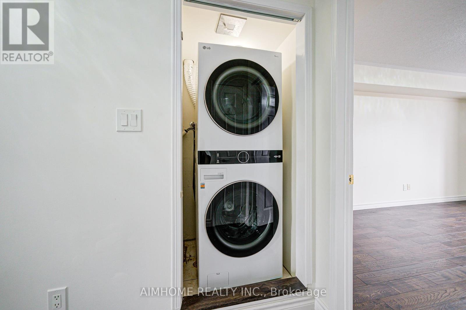 22 - 50 Greensborough Villag Circle, Markham, Ontario  L6E 0C7 - Photo 32 - N12410988