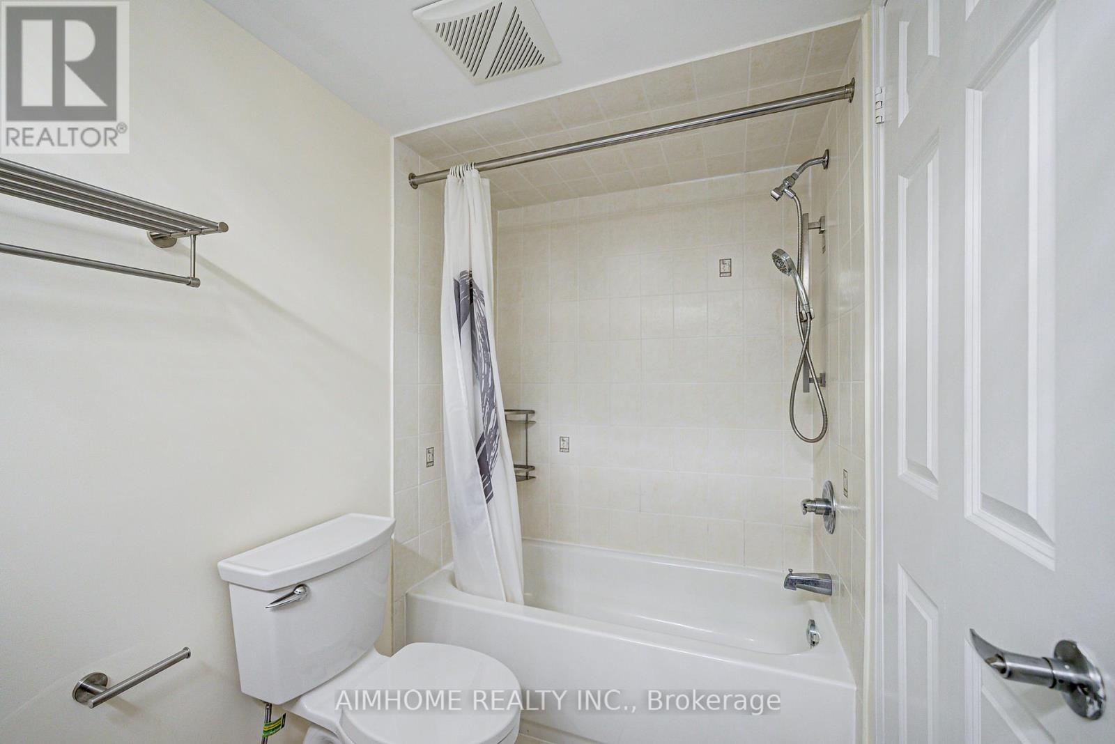 22 - 50 Greensborough Villag Circle, Markham, Ontario  L6E 0C7 - Photo 34 - N12410988