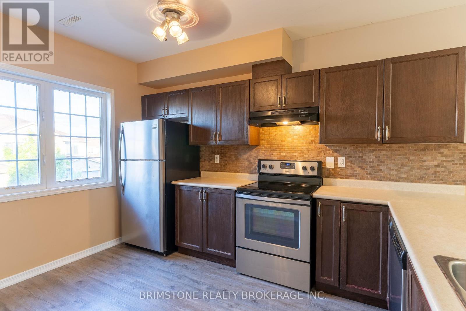 #33 / #34 - 175 Stanley Street, Barrie, Ontario  L4M 0G2 - Photo 23 - S12410970