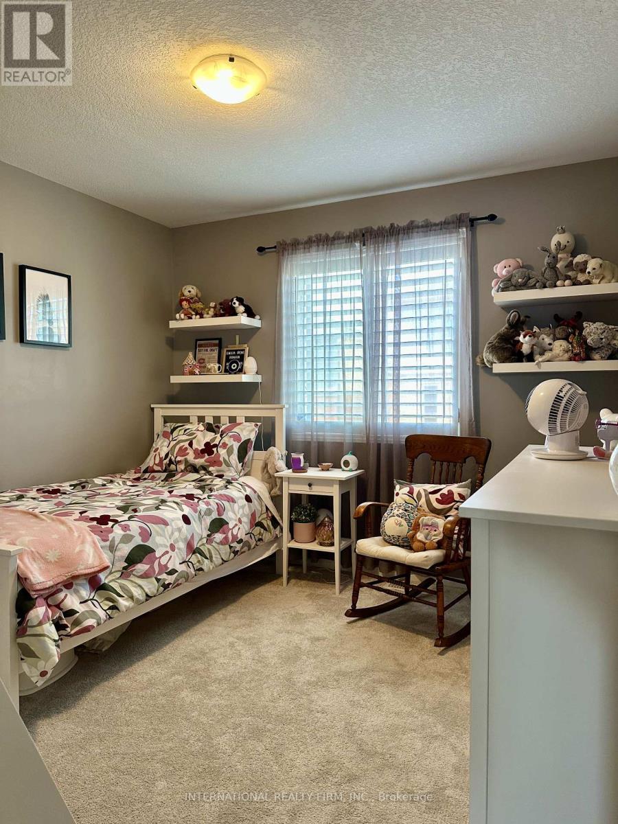 1409 Old Zeller Drive, Kitchener, Ontario  N2A 4M8 - Photo 26 - X12410974
