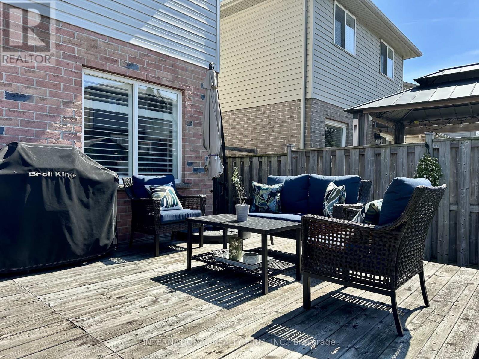 1409 Old Zeller Drive, Kitchener, Ontario  N2A 4M8 - Photo 32 - X12410974