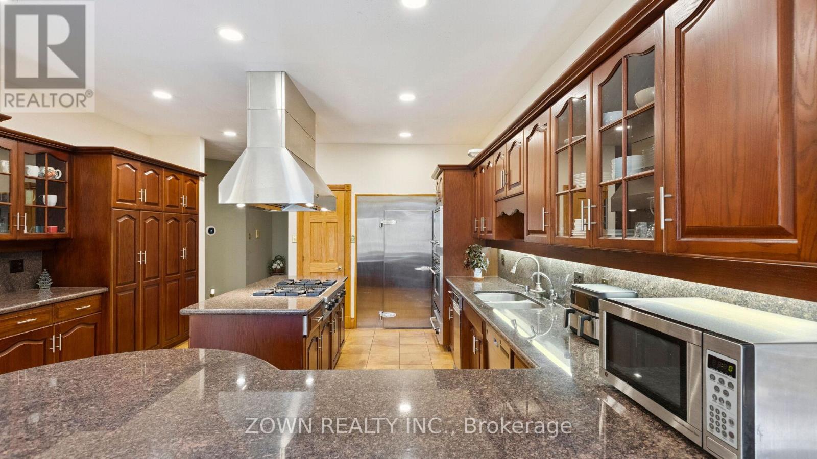 231 Golf Course Road, Woolwich, Ontario  N0B 1N0 - Photo 12 - X12410991