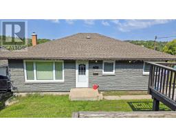 912 Ninth St N, Kenora, Ca