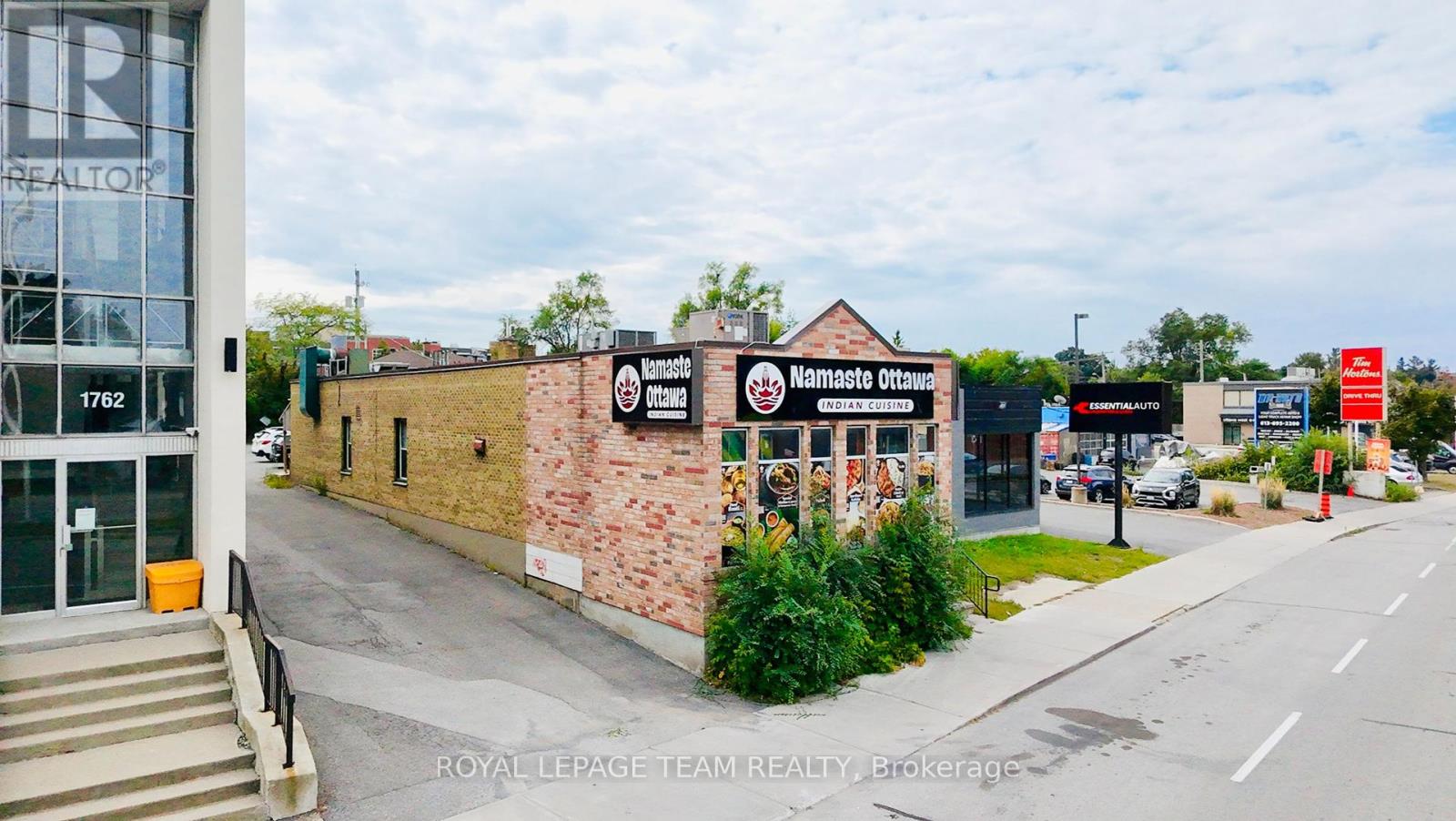 1766 CARLING AVENUE, Ottawa, Ontario